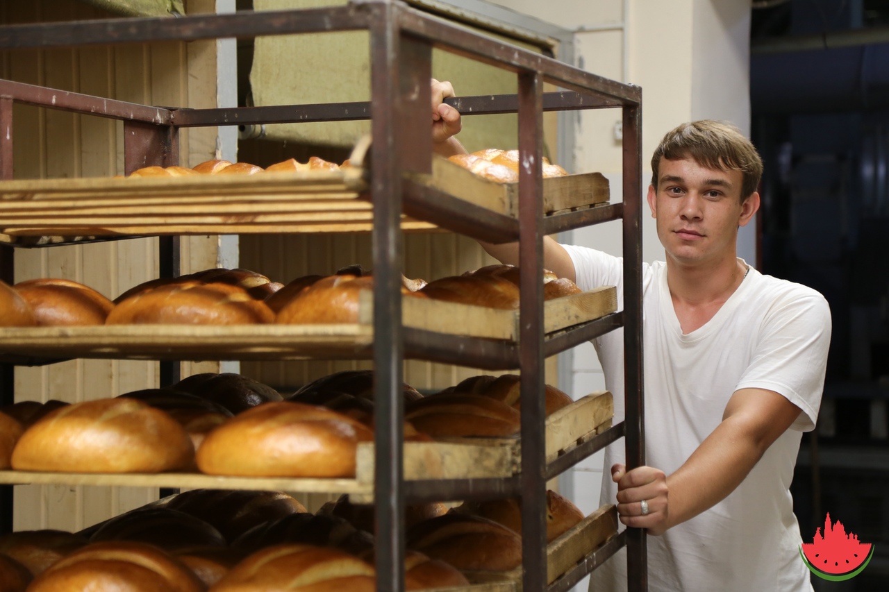 В астраханском Трусовском хлебзаводе проверили качество мучного